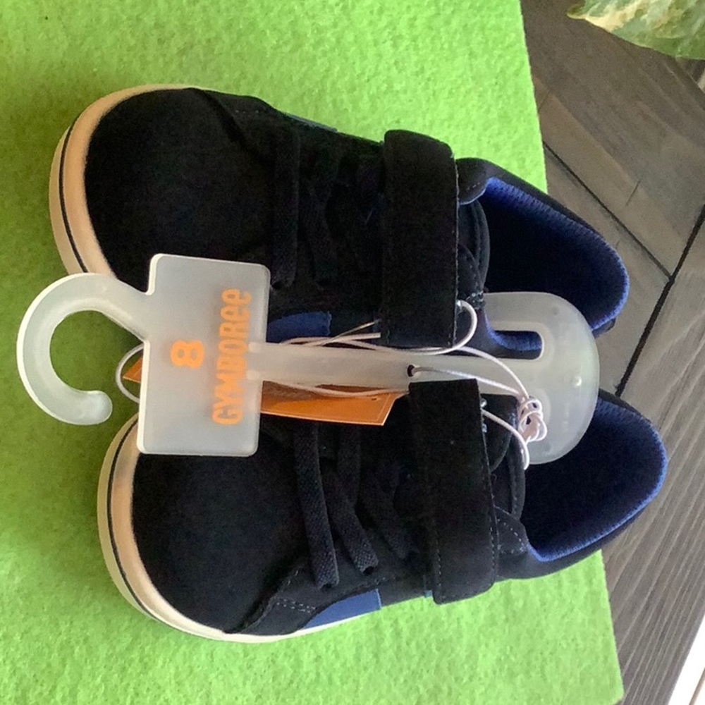 #16 Boys shoes